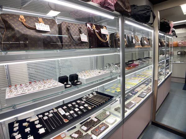 店舗の内観